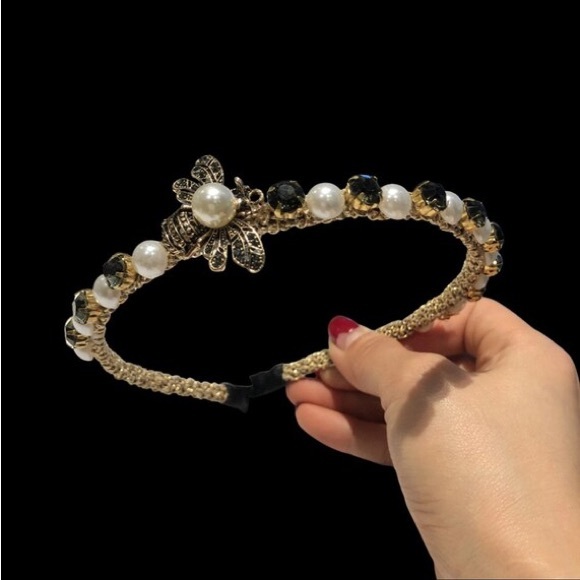 Womens Baroque Bee Headbands With Crystal Rhinestone Pearl - Picture 2 of 5